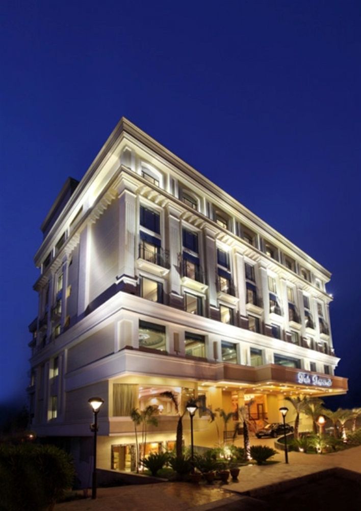 Tuli Imperial Hotel Nágpur Kültér fotó
